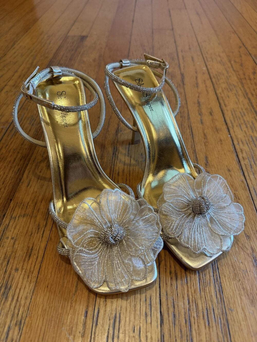 Silver Slipper Womens Floral Strappy Heel Sandal Sz 8.5